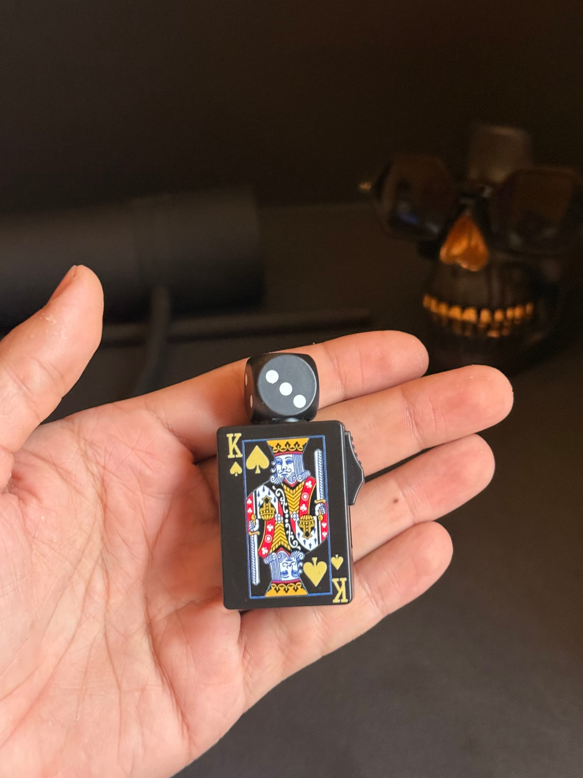 Royal Spin Lighter