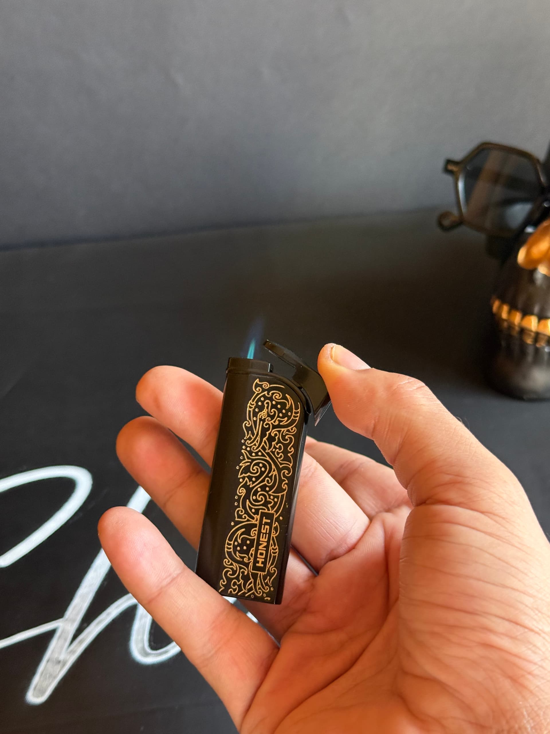 Honest Slim Lighter